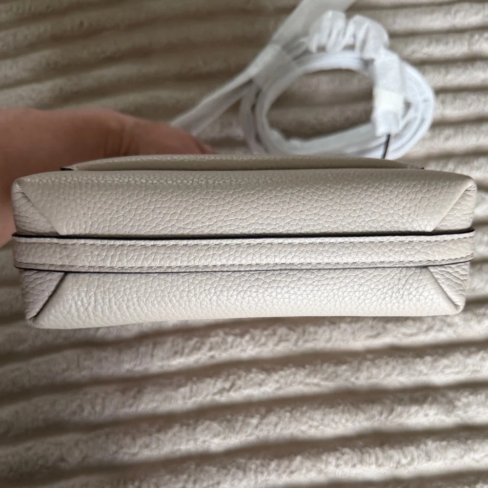 Kate Spade New York Ava Small Swingpack‎ Beige Pebbled Leather
